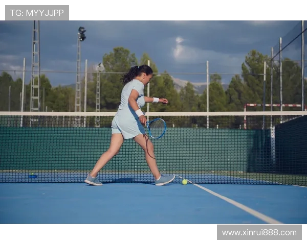 深圳网球队耐力训练揭秘:网球巨献背后的坚持与奋斗 深圳网球队耐力训练揭秘:网球巨献背后的坚持与奋斗