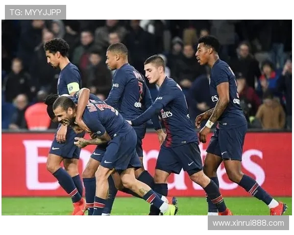 东方队大胜恒大六球零封展现强大实力引发热议