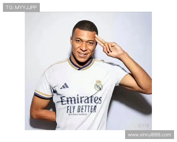 姆巴佩闪耀绿茵场引发全球热议他的未来与足坛传奇的对比分析