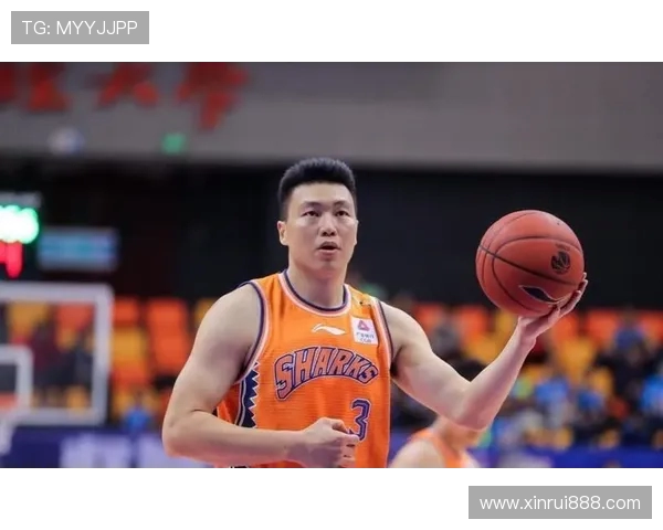 李根：从篮球场上的拼搏到人生路上的坚持与奋斗