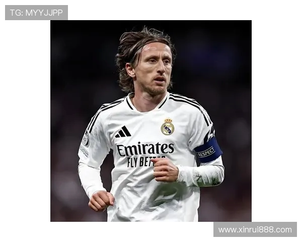 莫德里奇:足球场上的指挥官与传奇时刻的缔造者 莫德里奇:足球场上的指挥官与传奇时刻的缔造者