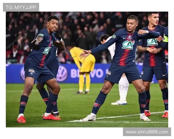 里昂主场迎战巴黎圣曼谁能在法甲争夺战中笑到最后