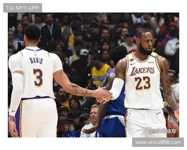 雷霆与鹈鹕激战正酣2月27日精彩对决引发球迷热议