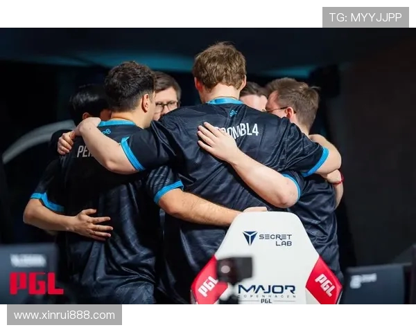 CSGO战术解析：V5战队如何在中路实现突破与胜利